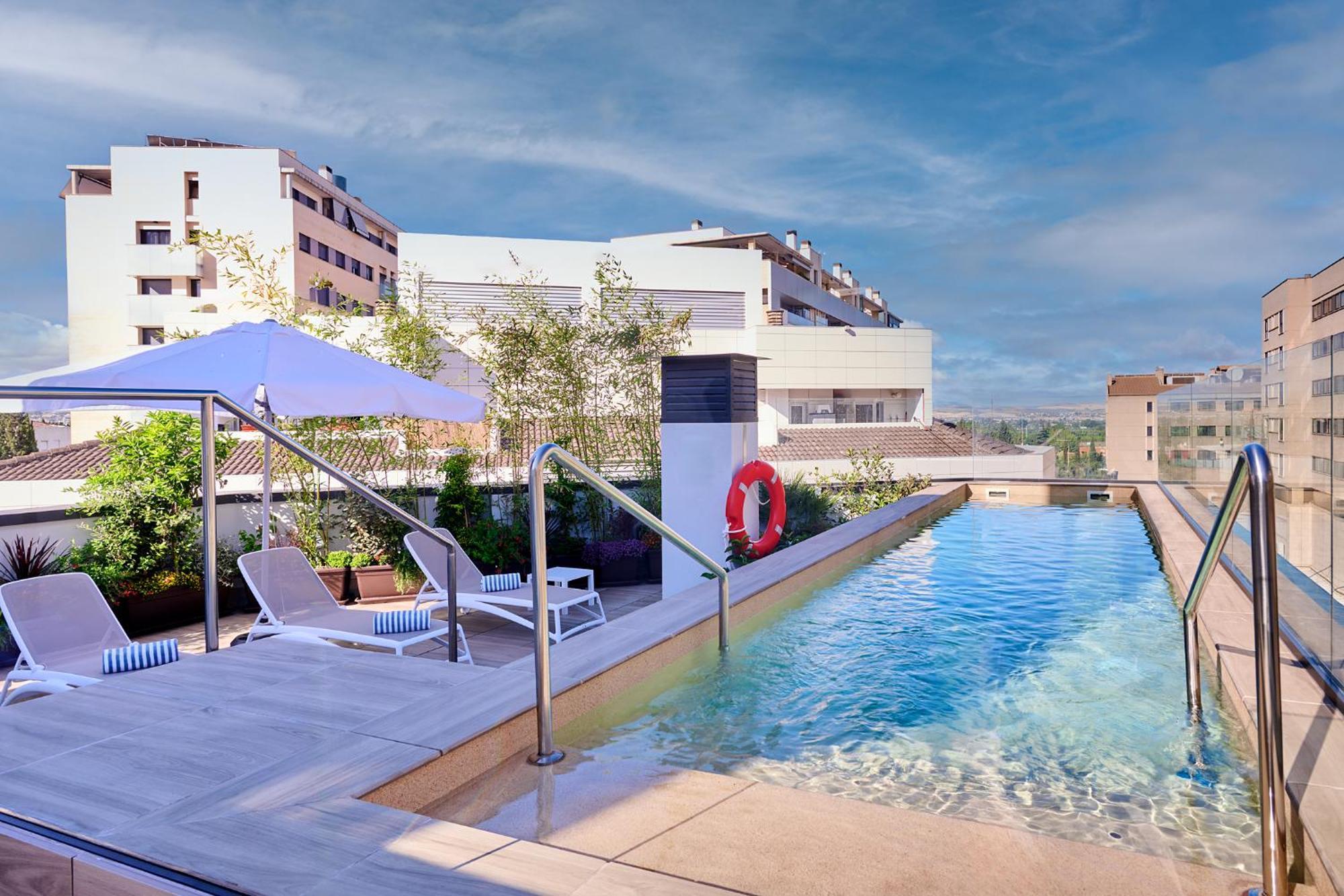 Apartamentos Luna Suites Granada Exterior photo